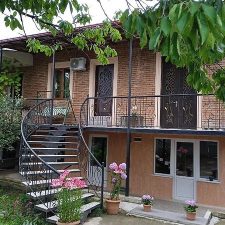 Elegant Hotel Кутаїсі Екстер'єр фото
