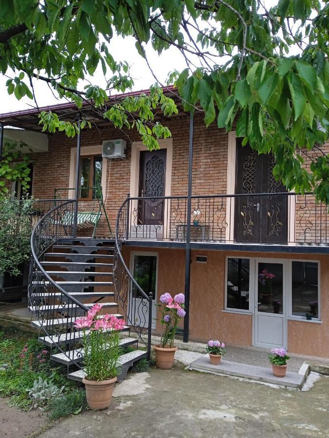 Elegant Hotel Кутаїсі Екстер'єр фото
